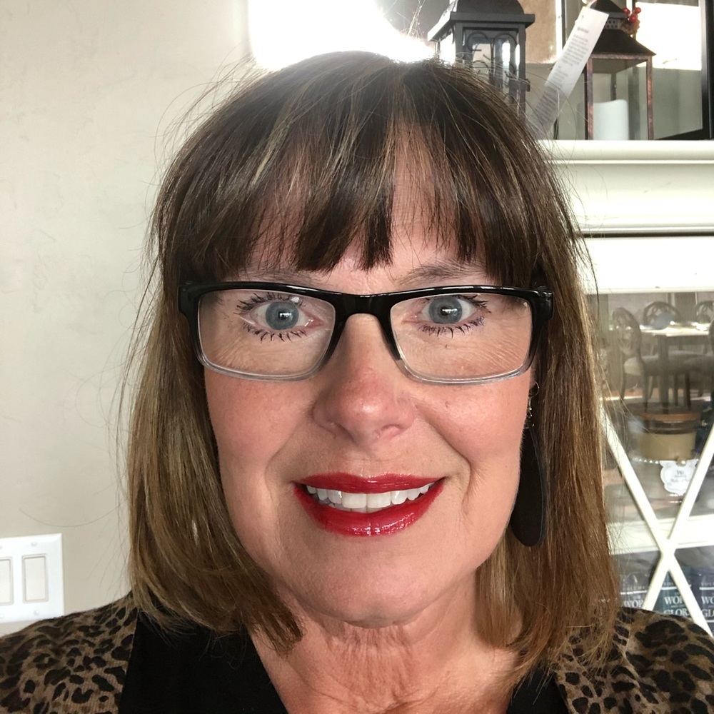 Meet your Posher, Julie